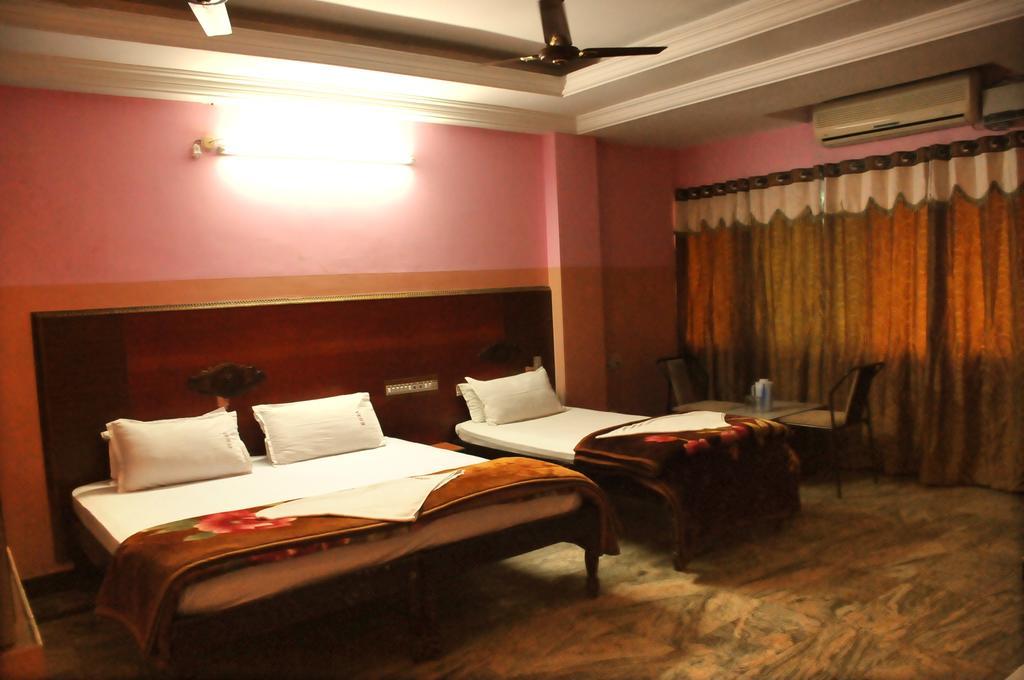 V.K.Residency Tirupati Exterior foto