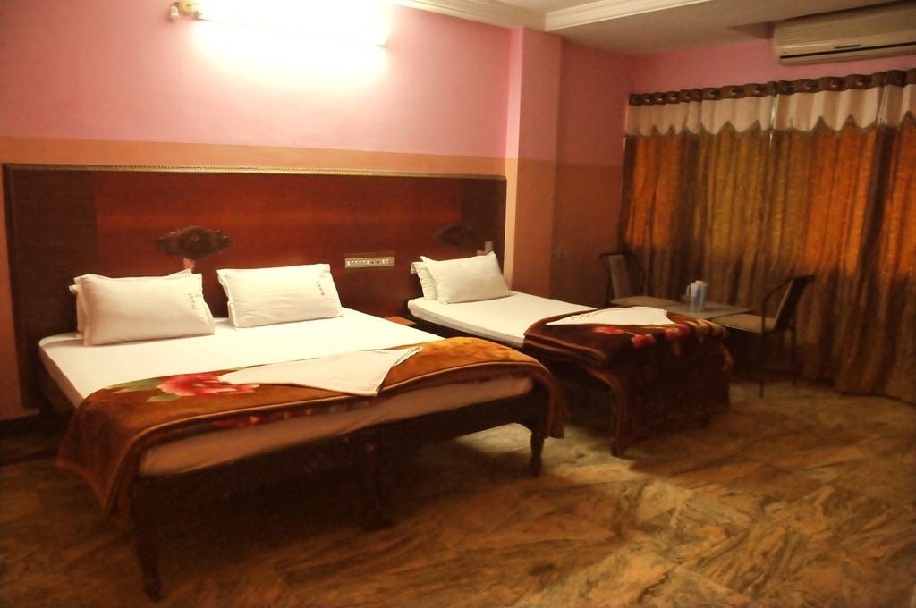 V.K.Residency Tirupati Exterior foto