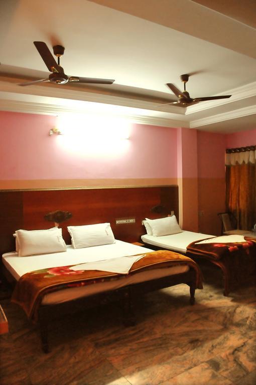 V.K.Residency Tirupati Exterior foto